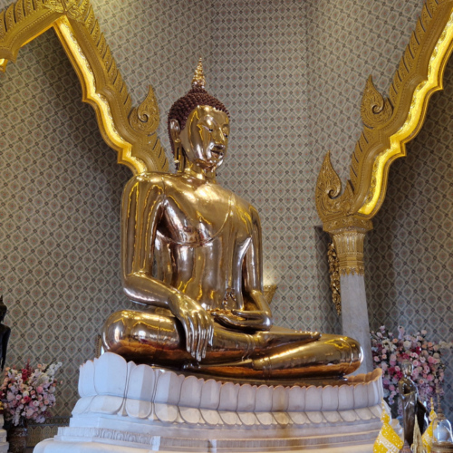 Bangkok Le Wat Traimit, Temple au Bouddha d'or. Bangkok Le Wat Traimit