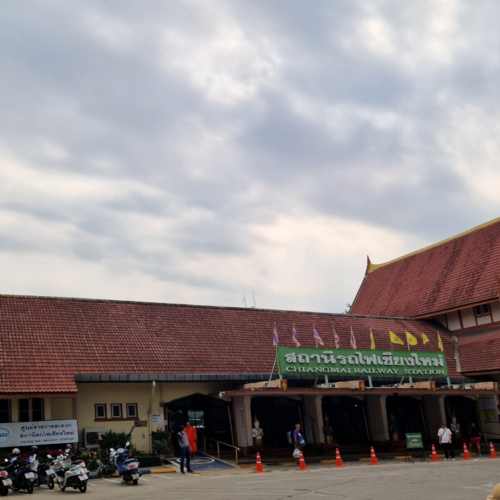 Chiang Mai Train de Nuit Bangkok. La gare de Chiang Mai. Chiang Mai Train de Nuit Bangkok