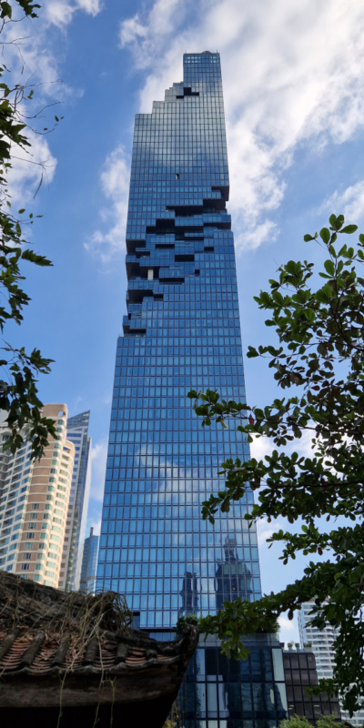 La tour MahaNakhon à Bangkok. La tour MahaNakhon à Bangkok.