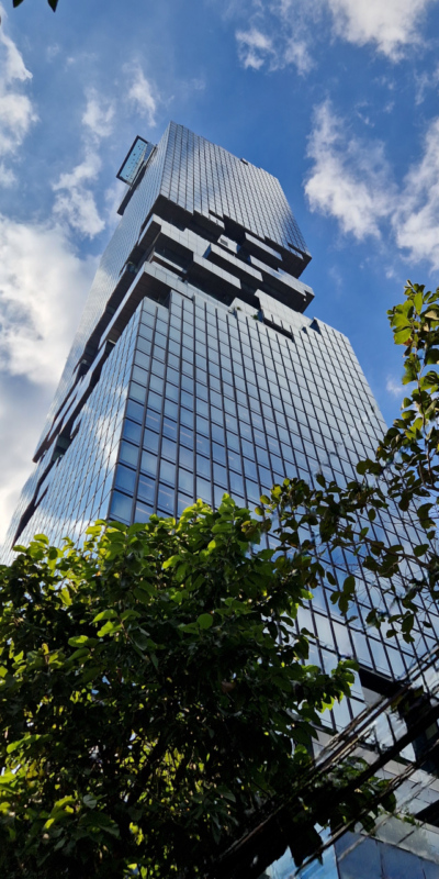 La tour MahaNakhon à Bangkok. La tour MahaNakhon à Bangkok.