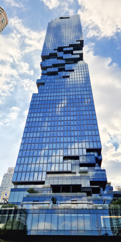 La tour MahaNakhon à Bangkok. La tour MahaNakhon à Bangkok.