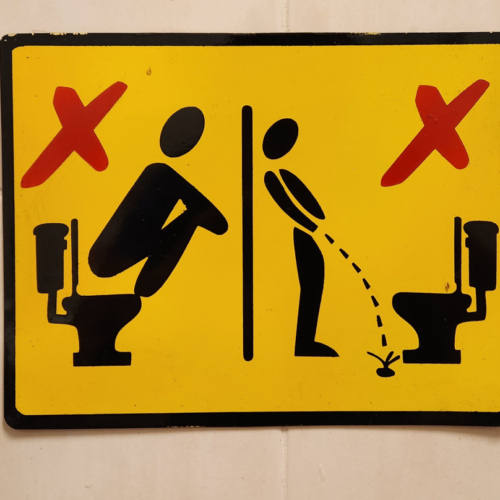 Affichette dans les toilettes. recommandation