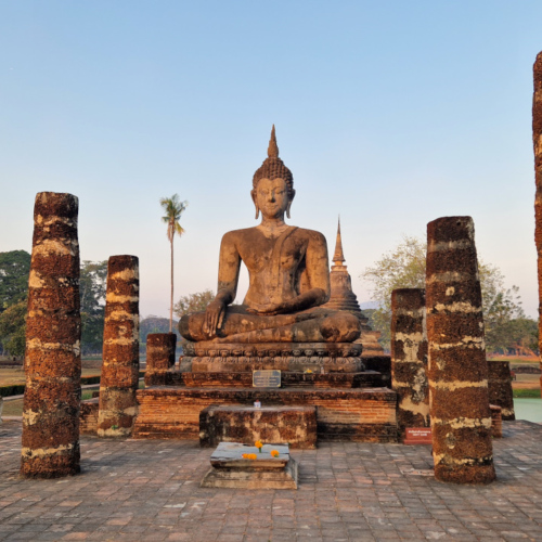 Sukhoyhai Wat Mahathat sukhoyhai wat mahathat