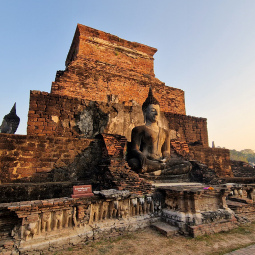 Sukhoyhai Wat Mahathat sukhoyhai wat mahathat