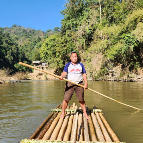 Descente en radeau rivière Mae Taeng. Notre guide Kahn. Descente en radeau rivière Mae Taeng
