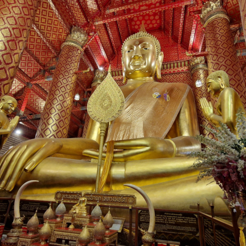 Ayutthaya Wat Phanan Choeng, Le grand wihan Ayutthaya Wat Phanan Choeng