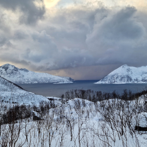 Norvège île de Kvløya, la tempête approche ... Norvège île de Kvløya