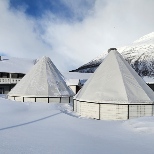 Norvège Oteren, Yourtes à l'hôtel. Norvège Oteren