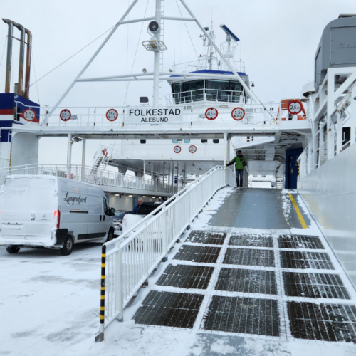 Norvège Tromsø Oteren, traversée du fjord en ferry. Norvège Tromsø Oteren