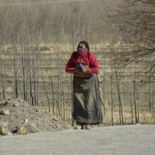Tibet prière en cheminant Tibet prière en cheminant