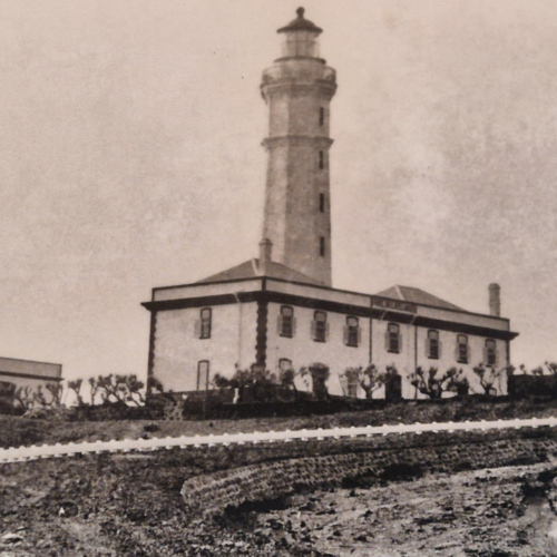 Açores Faial Farol da Ponta dos Capelinhos. Le phare avant l'éruption. Açores Faial Farol da Ponta dos Capelinhos
