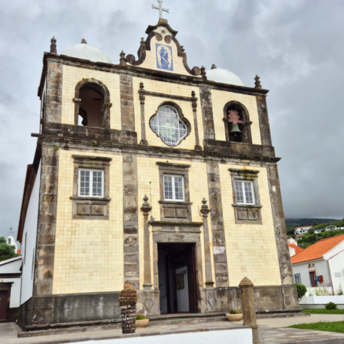 Açores Flores Igreja da Nossa Senhora da Rosa Lajes das Flores Açores Flores Igreja da Nossa Senhora da Rosa Lajes das Flores