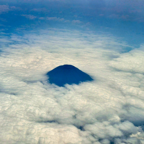 São Miguel Flores survol du Pico Açores São Miguel Flores survol du Pico