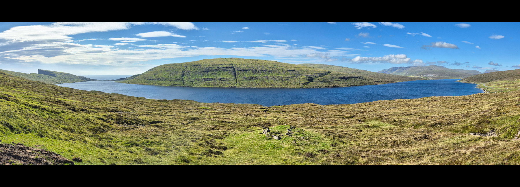 Îles Féroé Sørvágsvatn.
