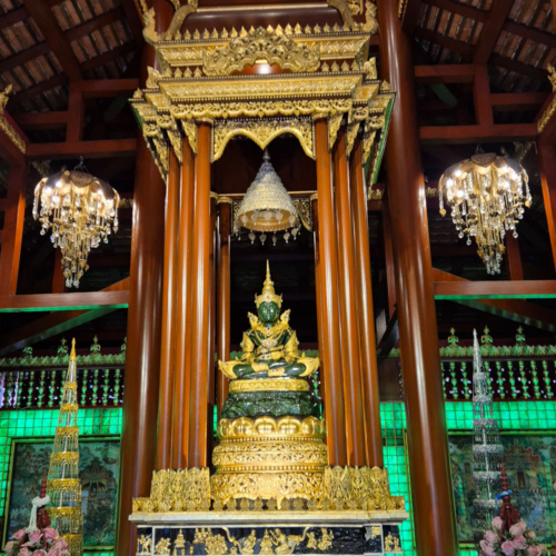 Thaïlande Chiang Rai Wat Phra Kaew.
Reproduction du Bouddha d'Émeraude. Thaïlande Chiang Rai Wat Phra Kaew