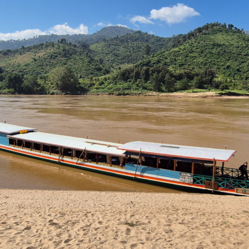 Laos arrêt village karen Laos arrêt village karen