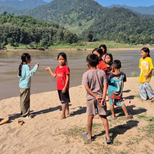 Laos arrêt village karen Laos arrêt village karen