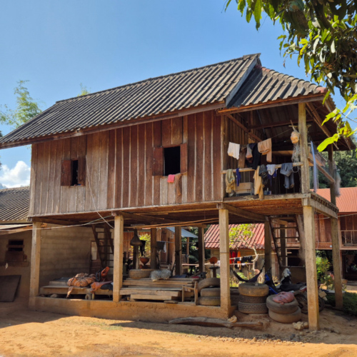Laos arrêt village karen Laos arrêt village karen