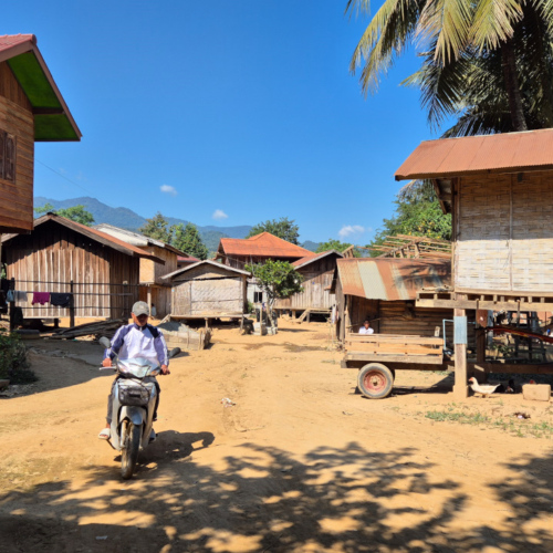 Laos arrêt village karen Laos arrêt village karen