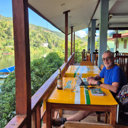 Muang Khua.
Résumé du jour sur mon Chromebook. Muang Khua