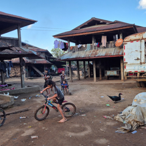 Laos Trek dans les montagnes du Nord, Ban Bounphieng. Laos Trek dans les montagnes du Nord, Ban Bounphieng.