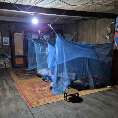 Laos Trek dans les montagnes du Nord, Ban Bounphieng.
Notre dortoir, confortable Laos Trek dans les montagnes du Nord, Ban Bounphieng