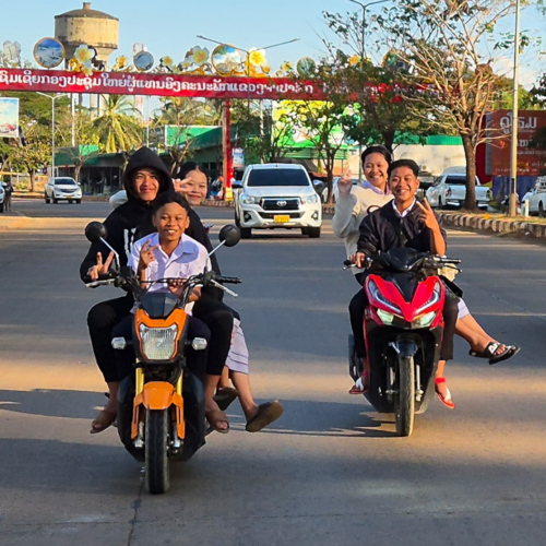 Laos Plateau des Bolavens.
Les sourires ne manquent jamais au Laos. Laos Plateau des Bolavens