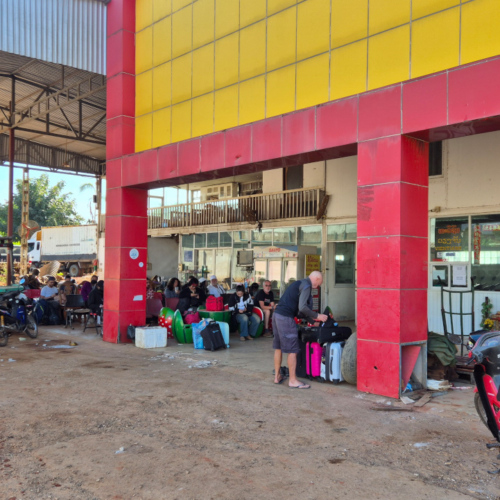 Laos gare routière Paksé. Laos gare routière Paksé