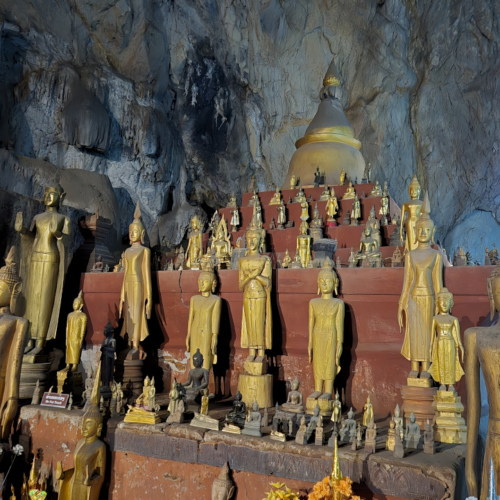 Laos Grottes de Pak Ou. Laos Grottes de Pak Ou