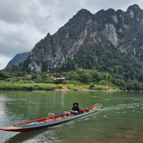Laos Muang Ngoi Neua trek dans la jungle Laos Muang Ngoi Neua trek dans la jungle