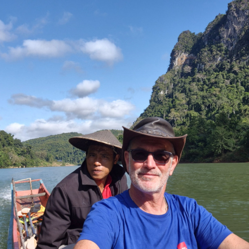 Laos Muang Ngoi Neua trek dans la jungle Laos Muang Ngoi Neua trek dans la jungle