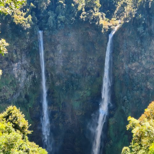 Laos, les Bolavens, la Cascade Tad Fan. Laos Bolavens Cascade Tad Fan