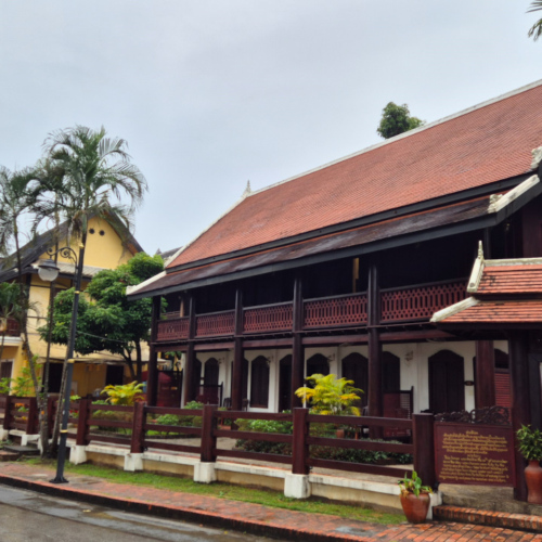 Luang Prabang Maisons coloniales. Laos Luang Prabang Maisons coloniales