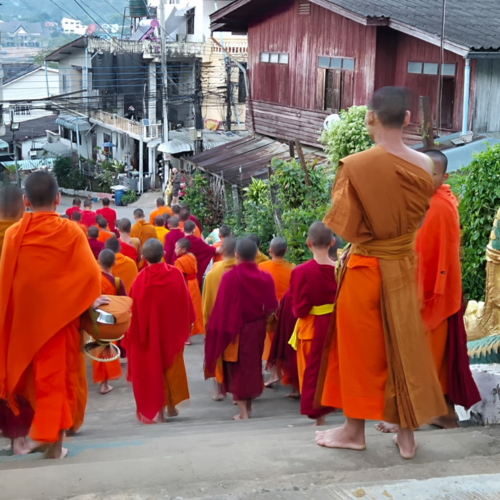 Loas le Tak Bat de Houei Sai Loas le Tak Bat de Houei Sai