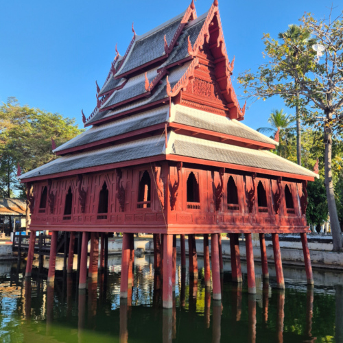 Thaïlande Ubon Ratchathani Wat Tung Si Muang. Thaïlande Ubon Ratchathani Wat Tung Si Muang