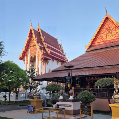 Thaïlande Ubon Ratchathani Wat Tung Si Muang. Thaïlande Ubon Ratchathani Wat Tung Si Muang