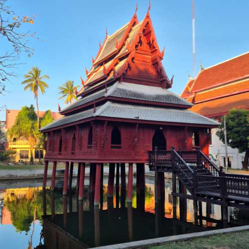 Thaïlande Ubon Ratchathani Wat Tung Si Muang. Thaïlande Ubon Ratchathani Wat Tung Si Muang