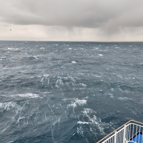 À bord du Norröna, vent violent et pluie À bord du Norröna, vent violent et pluie