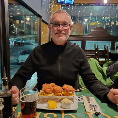 Îles Féroé, arrivée à Tórshavn.
Fish n Chips au Pub. Îles Féroé, arrivée à Tórshavn.