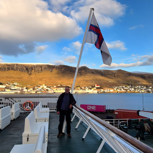 Îles Féroé Retour de Suðuroy en ferry
Nous quittons Trongisvãgur. Îles Féroé Retour de Suðuroy en ferry