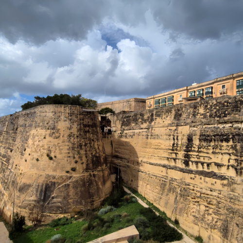 Malte La Valette.
Les remparts. Malte La Valette