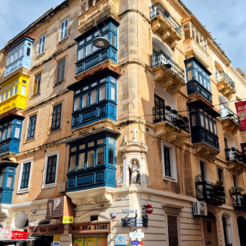Malte La Valette.
Les bow-windows. Malte La Valette. Les bow-windows.