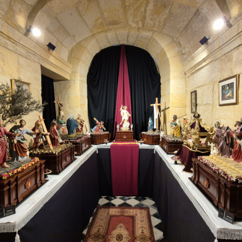 Malte Is Siggiewi.
Wirja, exposition du chemin de croix du Christ. Malte Is Siggiewi