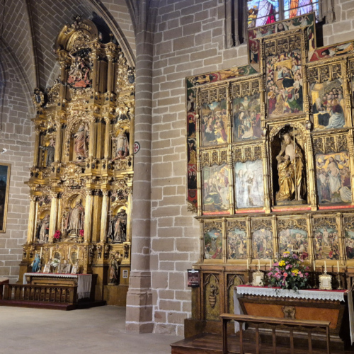 Pampelune la Cathédrale Santa María la Real. Les chapelles et leur retables. Pampelune la Cathédrale Santa María la Real