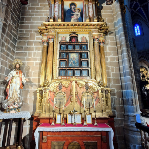 Pampelune la Cathédrale Santa María la Real La chapelle de San Martin Pampelune la Cathédrale Santa María la Real La chapelle de San Martin