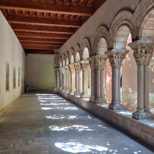 Cathédrale de Tudela Le cloître roman. Cathédrale de Tudela Le cloitre