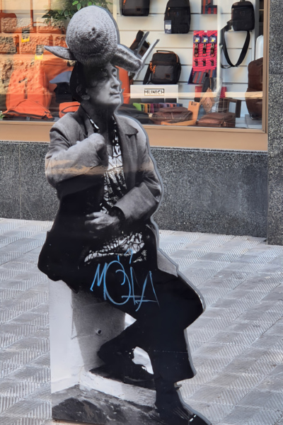 Figueres, la ville catalane du Théâtre Musée Dalí. Figueres