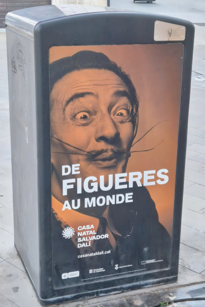 Figueres, la ville catalane du Théâtre Musée Dalí. Figueres