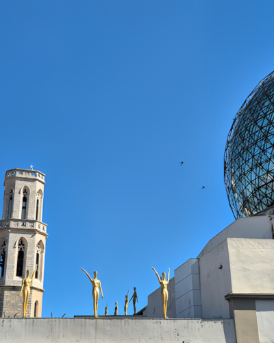 Figueres, la ville catalane du Théâtre Musée Dalí. Figueres