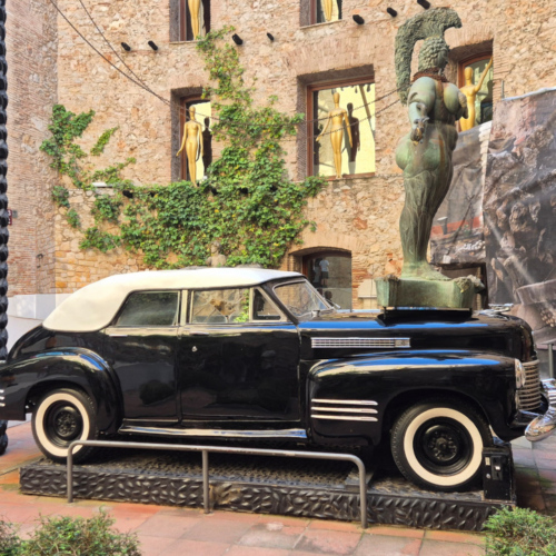 Visite du Théâtre Musée Dalí. Visite du Théâtre Musée Dalí.